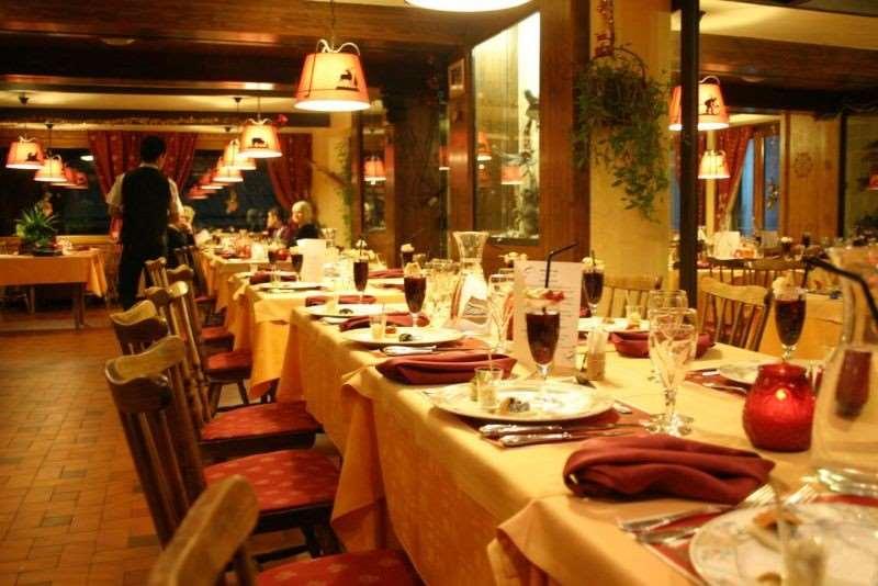 Chris-Tal Hotel Лез-Уш Ресторан фото