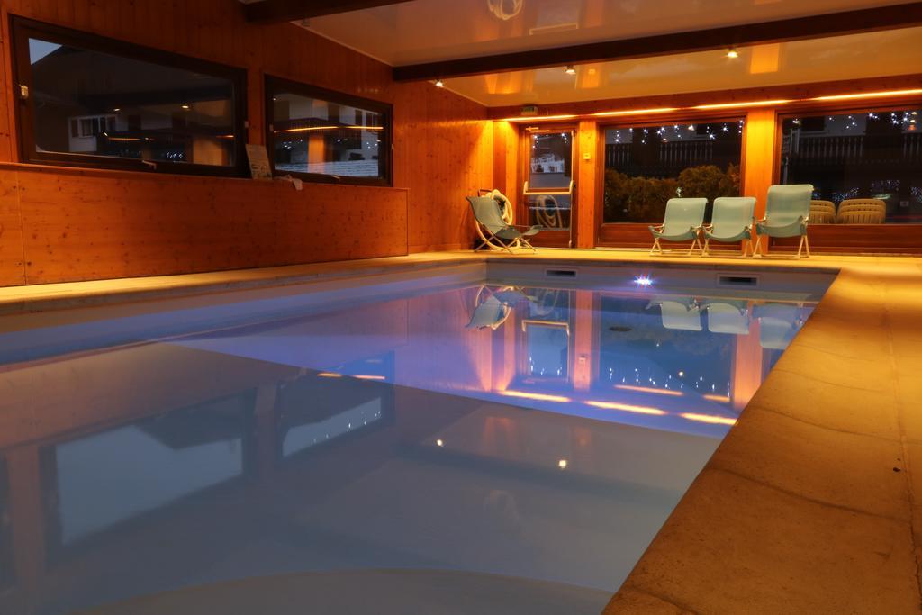 Chris-Tal Hotel Лез-Уш Экстерьер фото