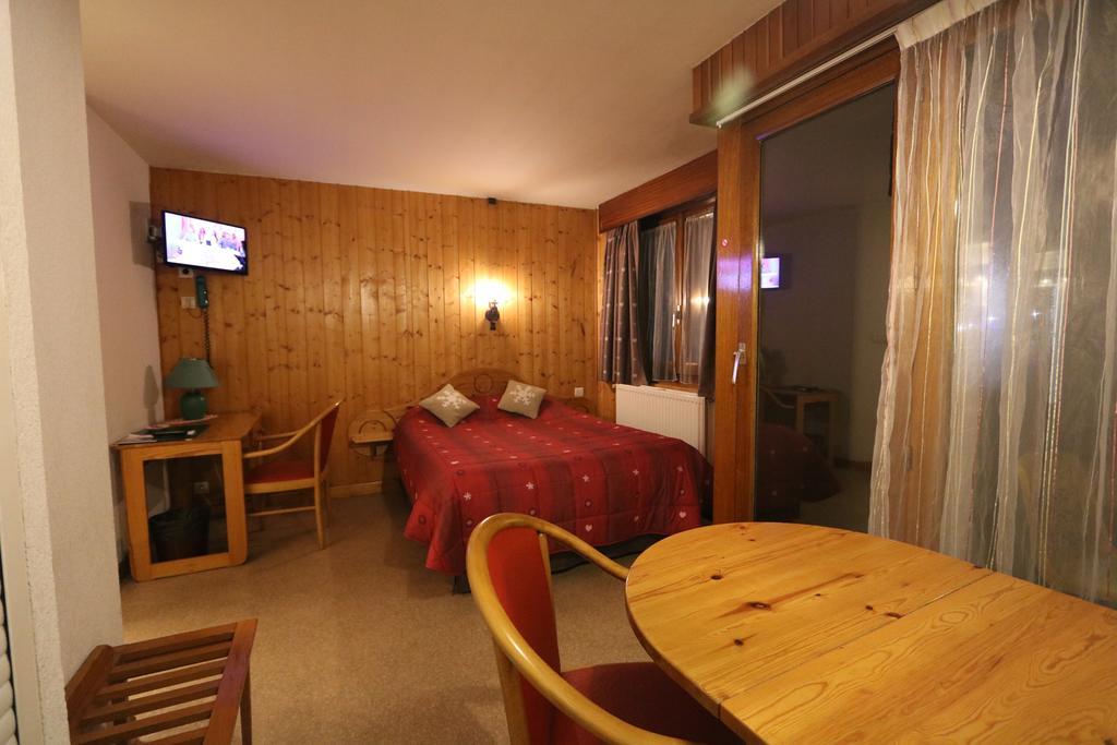 Chris-Tal Hotel Лез-Уш Экстерьер фото