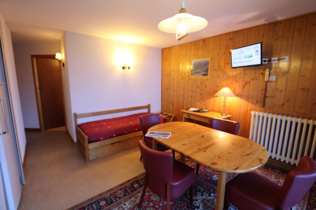 Chris-Tal Hotel Лез-Уш Экстерьер фото
