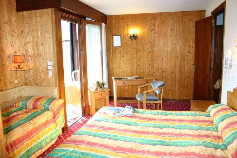 Chris-Tal Hotel Лез-Уш Экстерьер фото