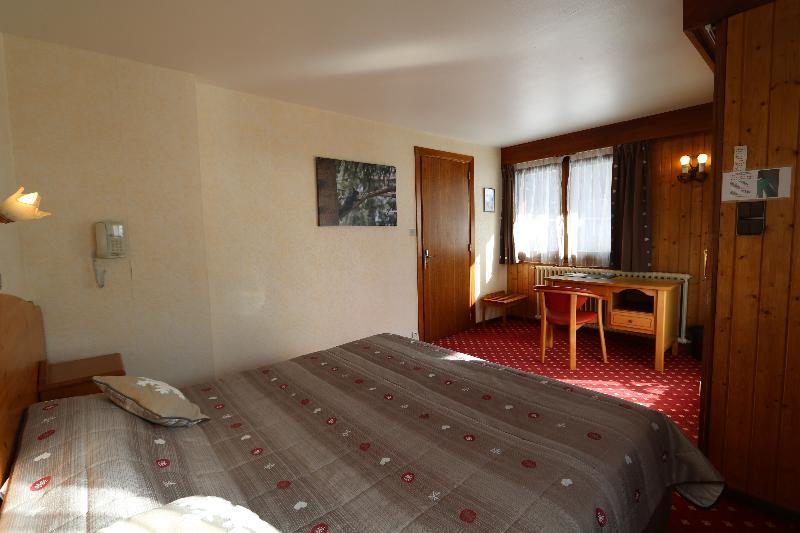 Chris-Tal Hotel Лез-Уш Экстерьер фото